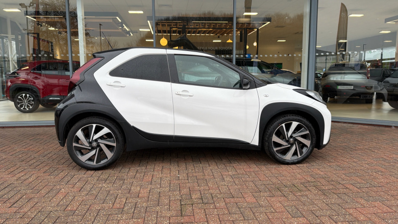 Toyota Aygo X 1.0 VVT-i Edge 5dr Petrol Hatchback